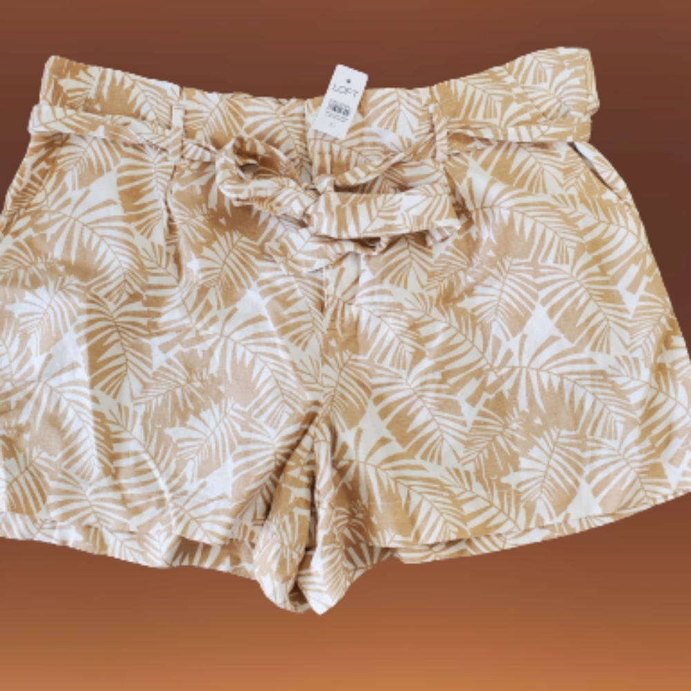 LOFT printed cinched front tie high waist shorts, 40", beige/ white - Picture 3 of 9